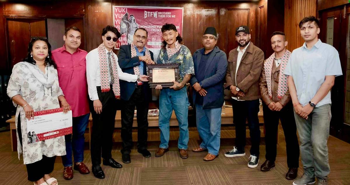 बीटीएफडब्लुद्वारा एमएमए खेलाडी युकी आङदेम्बे सम्मानित
