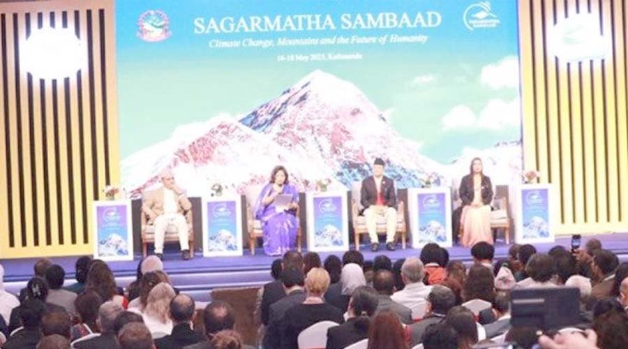 २५ बुँदे आह्वान गर्दै सकियो सगरमाथा संवाद