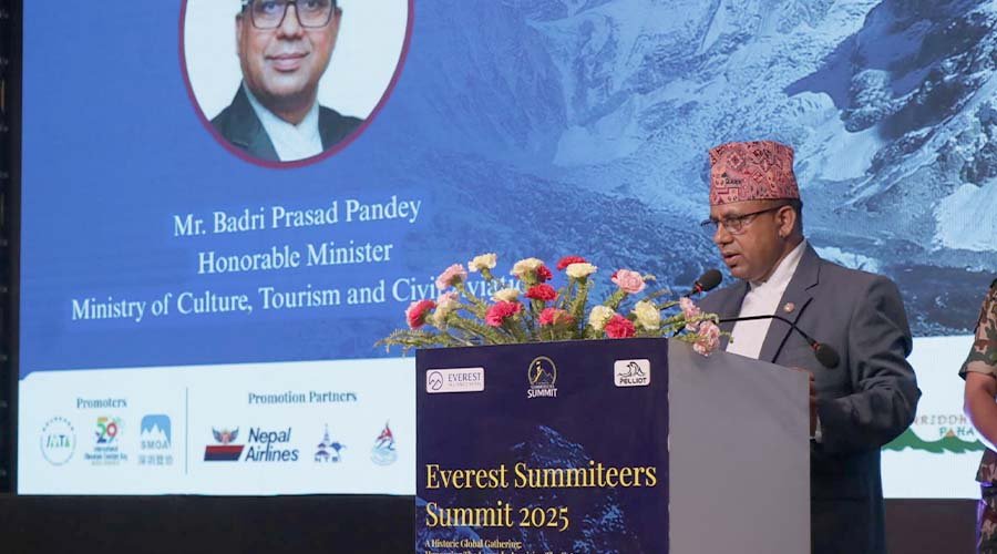 एभरेस्ट समिटियर्स समिट २०२५’ मा मन्त्री पाण्डेद्वारा हिमाल संरक्षणको आह्वान