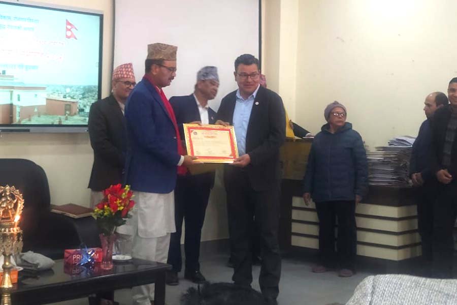 नाडा र उपाध्यक्ष राजनबाबु श्रेष्ठ राष्ट्रिय व्यावसायिक प्रशिक्षण प्रतिष्ठानबाट सम्मानित