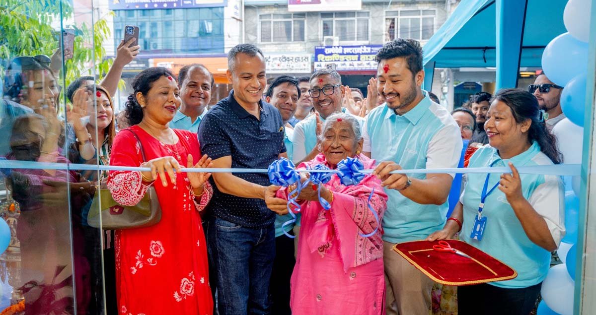 पोखराको नयाँबजारमा सञ्चालनमा आयो बजाज चेतक ईभीको नयाँ एक्सपेरियन्स जोन